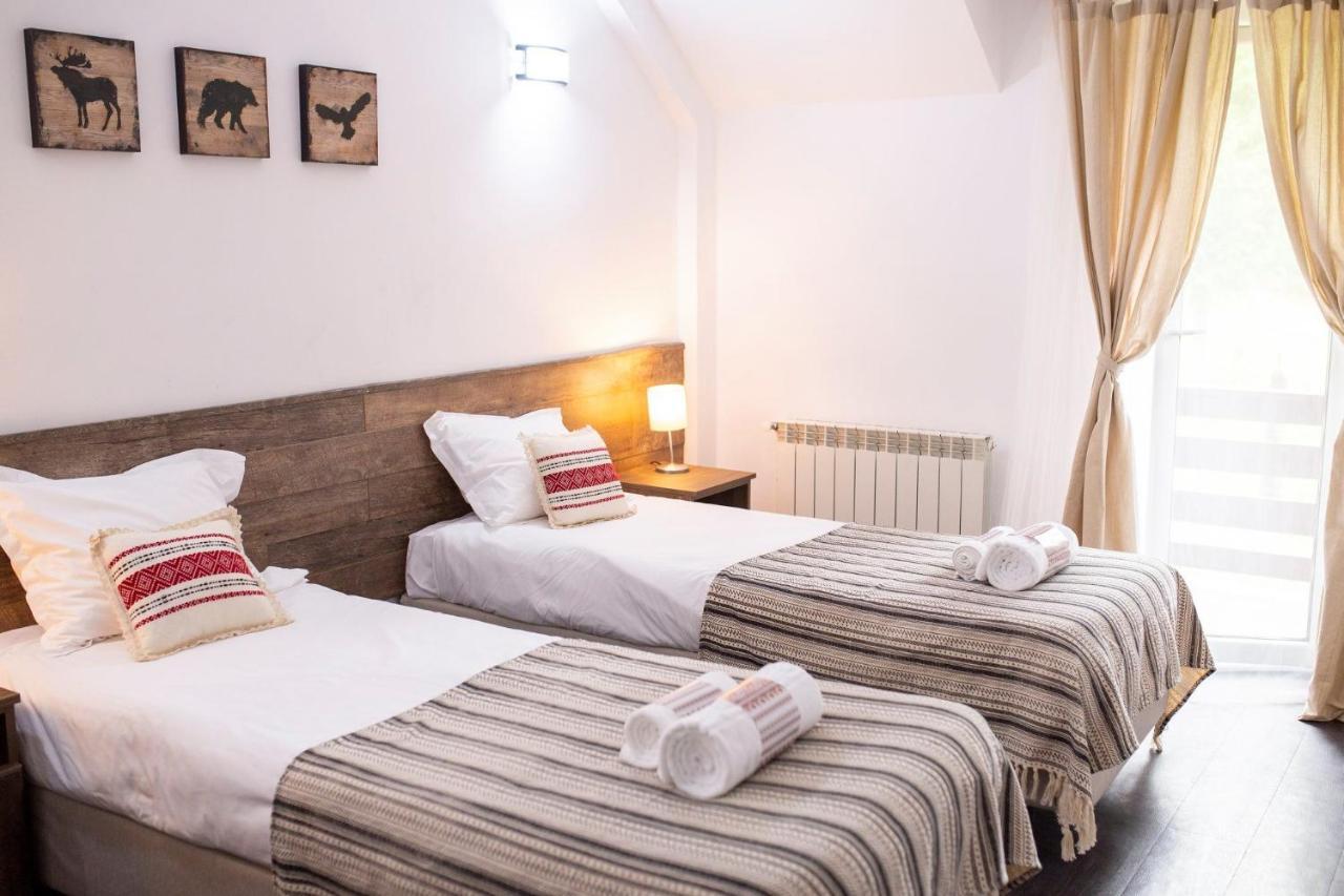 Hotel Floare De Colt Mînăstirea Humorului Bagian luar foto